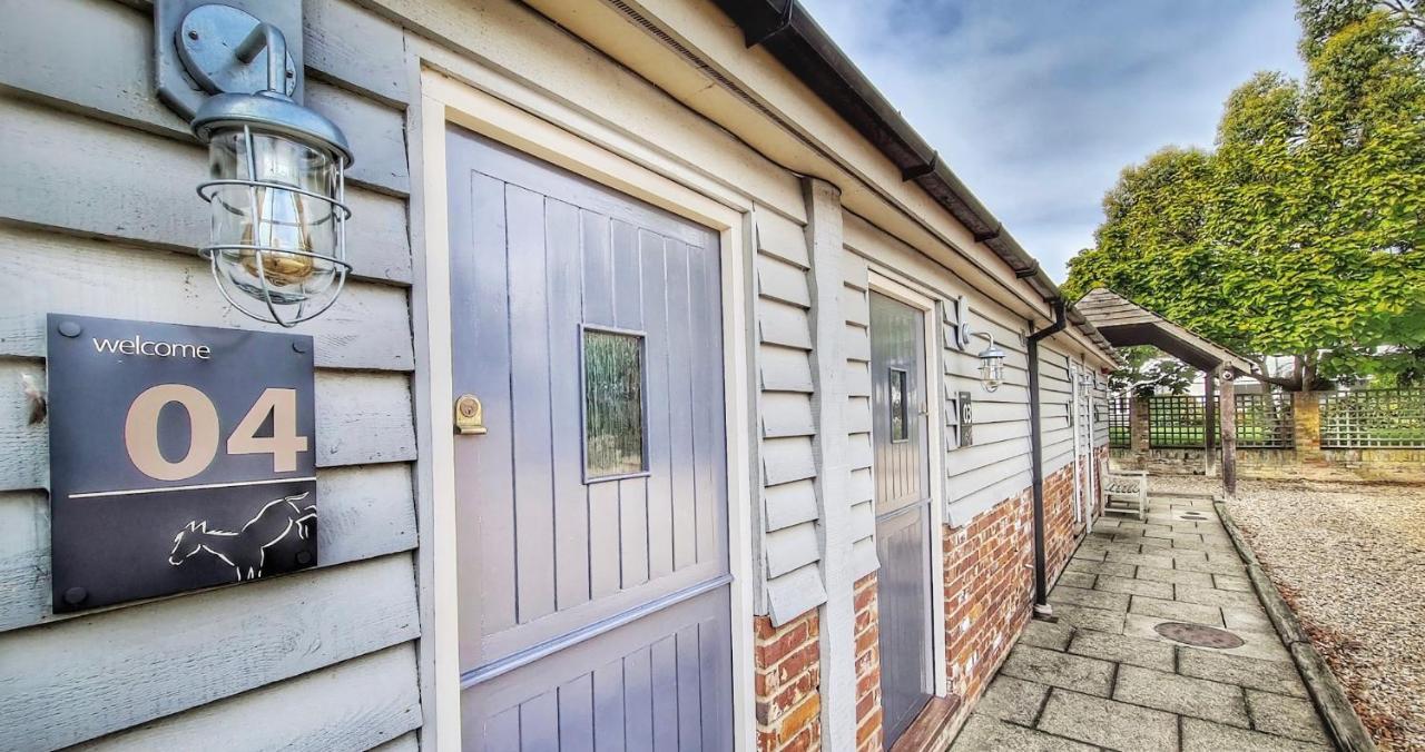 Blazing Donkey Countryside Retreat Sandwich Exterior foto