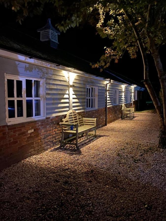 Blazing Donkey Countryside Retreat Sandwich Exterior foto