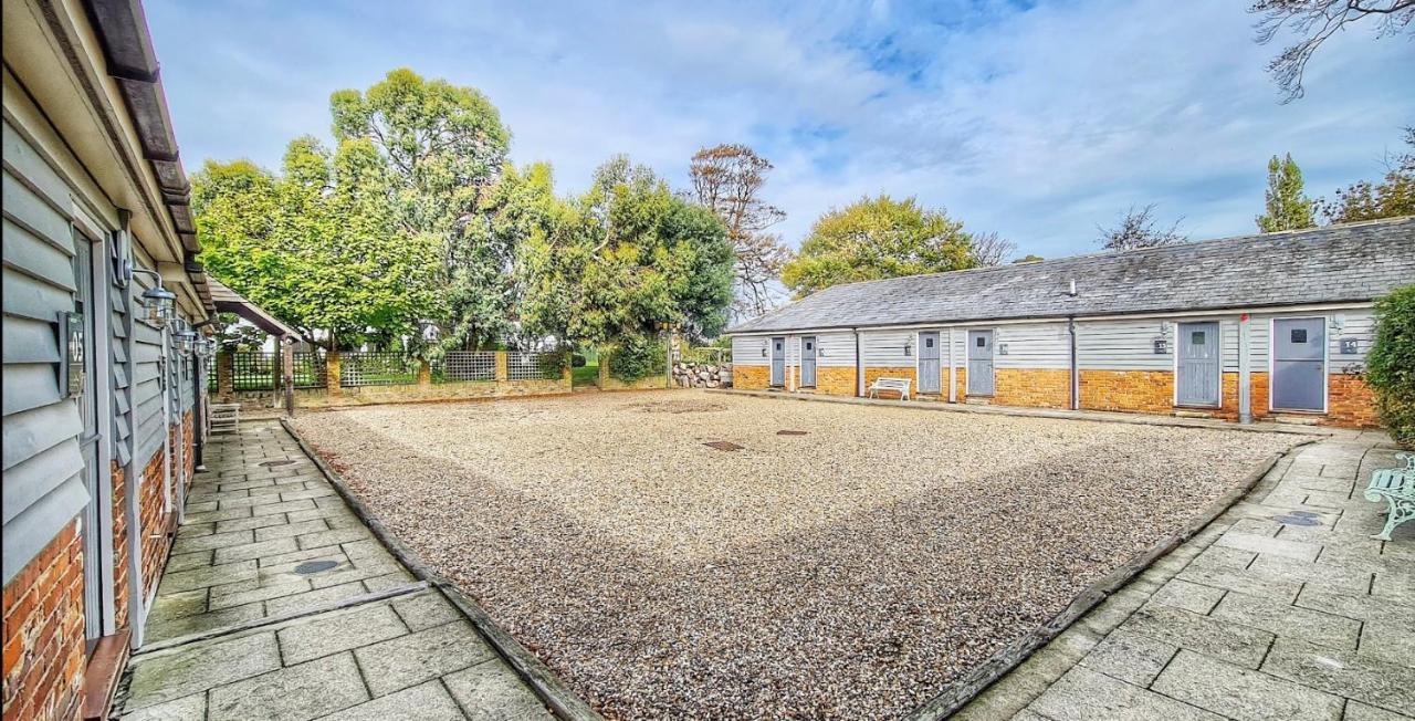 Blazing Donkey Countryside Retreat Sandwich Exterior foto